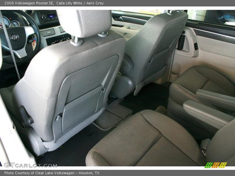 Calla Lilly White / Aero Grey 2009 Volkswagen Routan SE