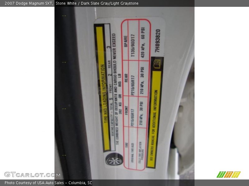 Stone White / Dark Slate Gray/Light Graystone 2007 Dodge Magnum SXT