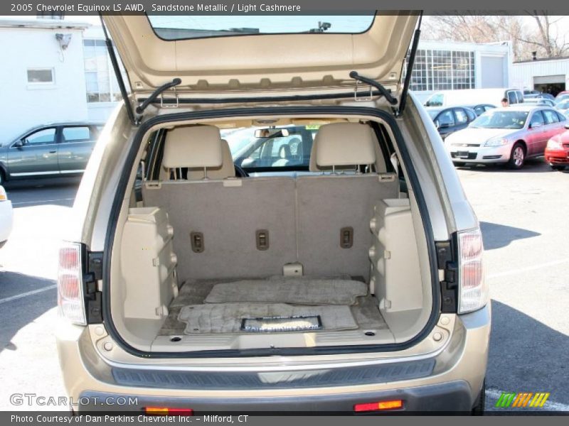 Sandstone Metallic / Light Cashmere 2005 Chevrolet Equinox LS AWD