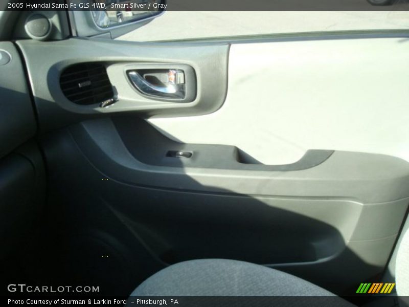 Smart Silver / Gray 2005 Hyundai Santa Fe GLS 4WD