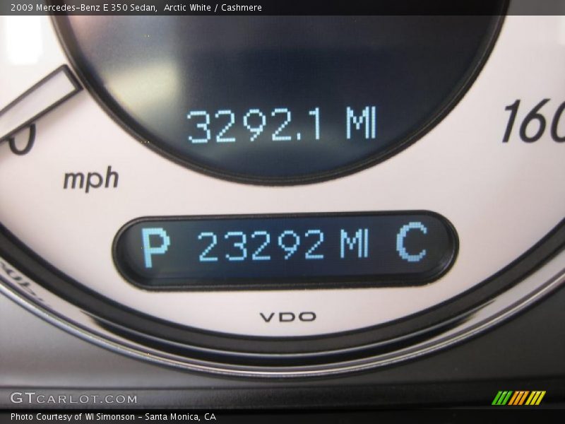 Arctic White / Cashmere 2009 Mercedes-Benz E 350 Sedan