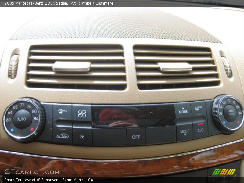 Arctic White / Cashmere 2009 Mercedes-Benz E 350 Sedan