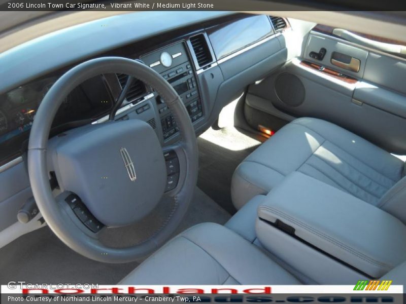 Vibrant White / Medium Light Stone 2006 Lincoln Town Car Signature