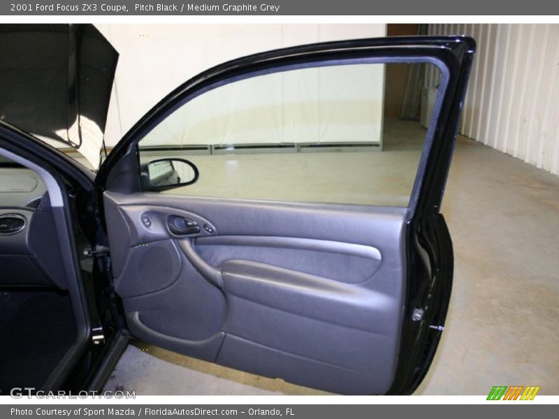 Pitch Black / Medium Graphite Grey 2001 Ford Focus ZX3 Coupe