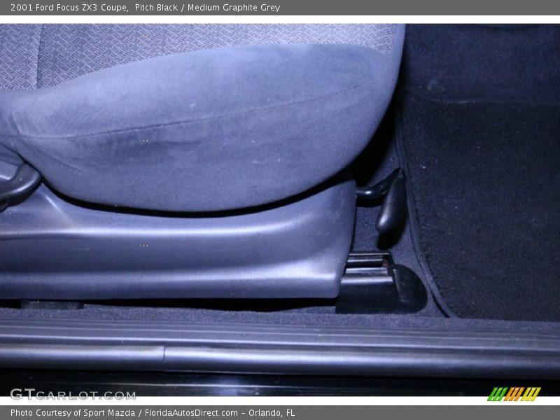 Pitch Black / Medium Graphite Grey 2001 Ford Focus ZX3 Coupe