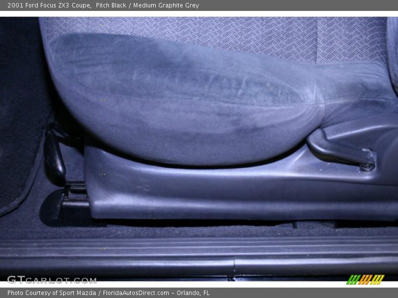 Pitch Black / Medium Graphite Grey 2001 Ford Focus ZX3 Coupe