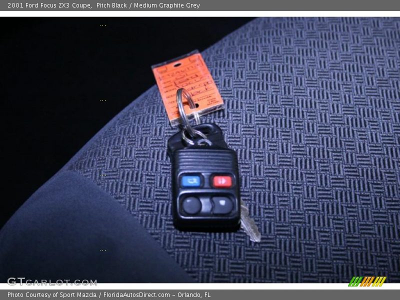 Pitch Black / Medium Graphite Grey 2001 Ford Focus ZX3 Coupe