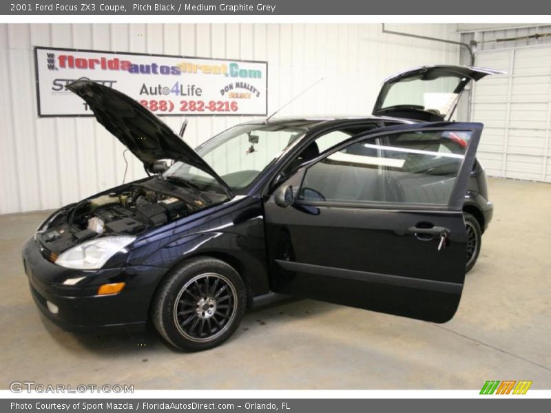 Pitch Black / Medium Graphite Grey 2001 Ford Focus ZX3 Coupe