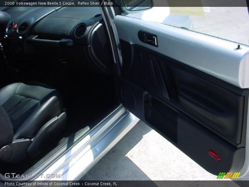 Reflex Silver / Black 2008 Volkswagen New Beetle S Coupe