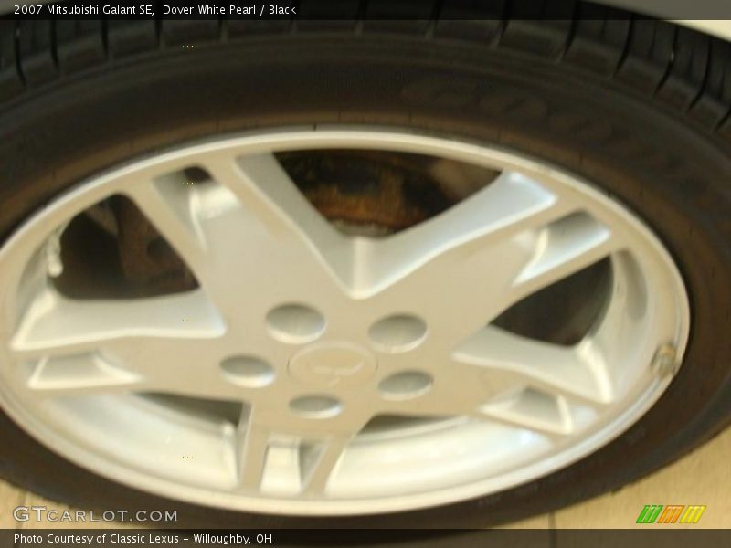 Dover White Pearl / Black 2007 Mitsubishi Galant SE