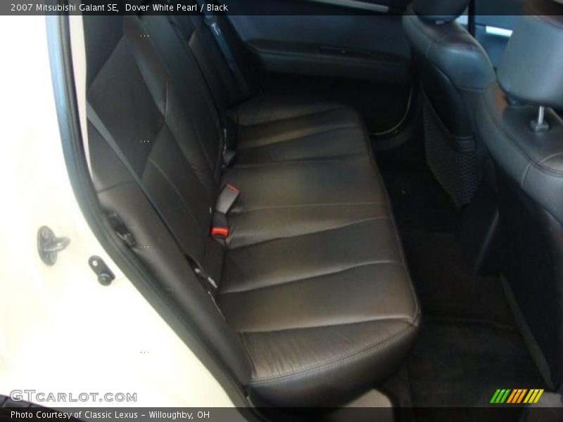 Dover White Pearl / Black 2007 Mitsubishi Galant SE
