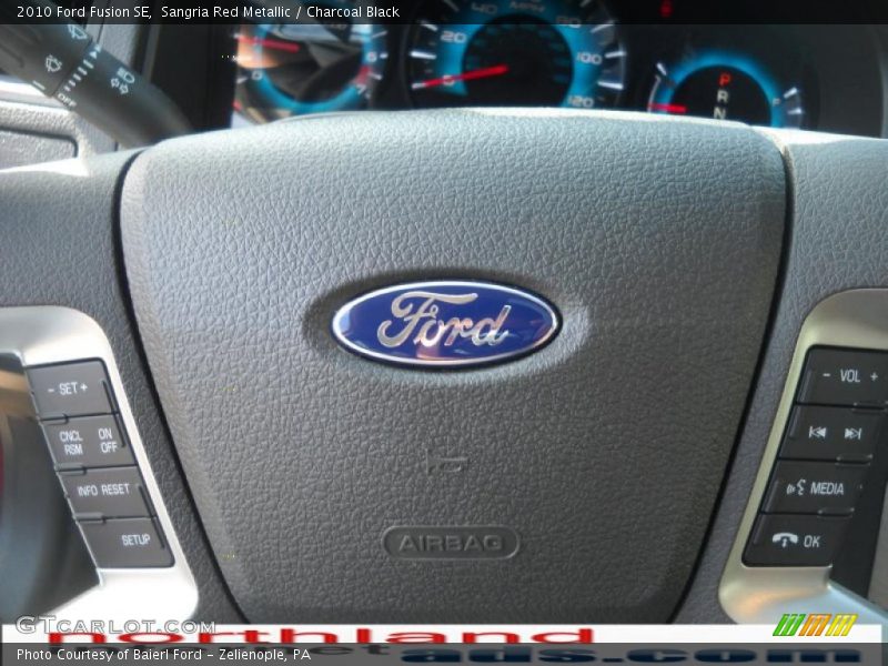 Sangria Red Metallic / Charcoal Black 2010 Ford Fusion SE