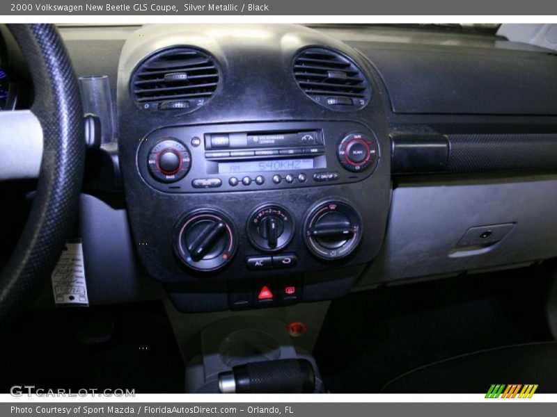 Silver Metallic / Black 2000 Volkswagen New Beetle GLS Coupe