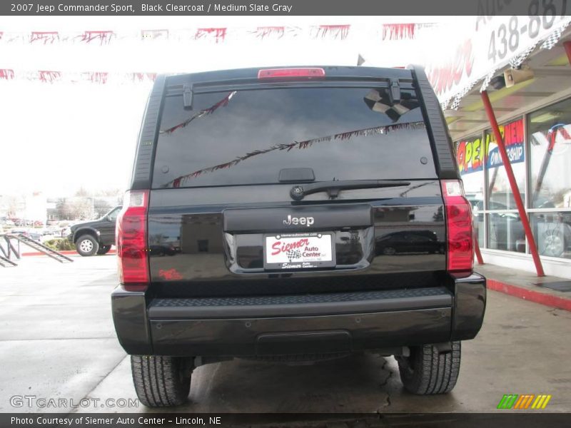 Black Clearcoat / Medium Slate Gray 2007 Jeep Commander Sport
