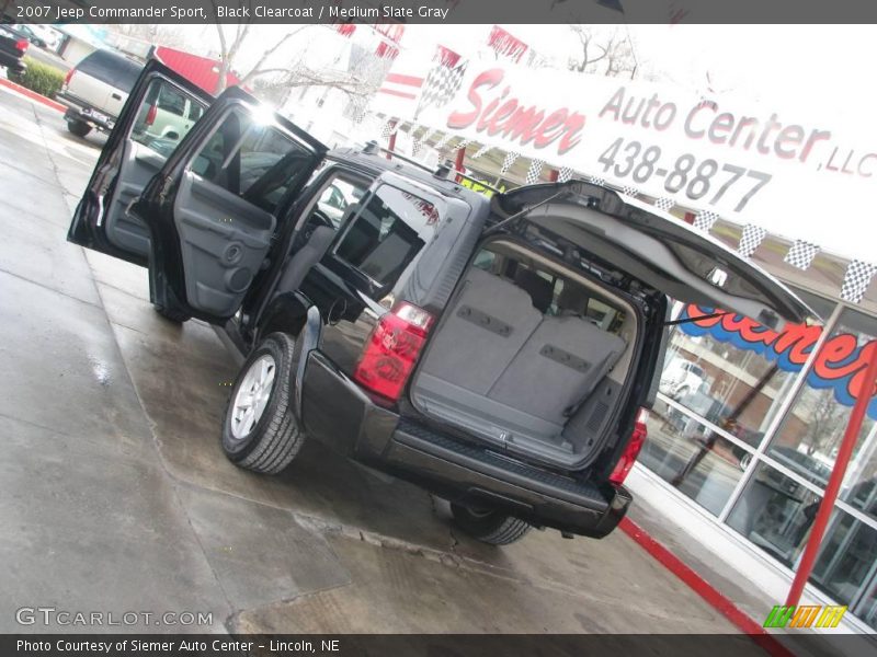 Black Clearcoat / Medium Slate Gray 2007 Jeep Commander Sport