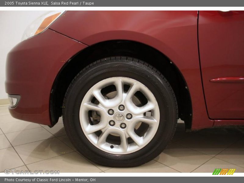 Salsa Red Pearl / Taupe 2005 Toyota Sienna XLE