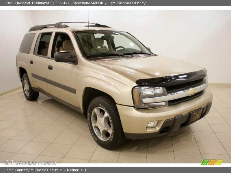 Sandstone Metallic / Light Cashmere/Ebony 2005 Chevrolet TrailBlazer EXT LS 4x4