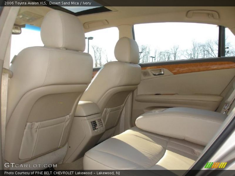 Desert Sand Mica / Ivory 2006 Toyota Avalon XLS