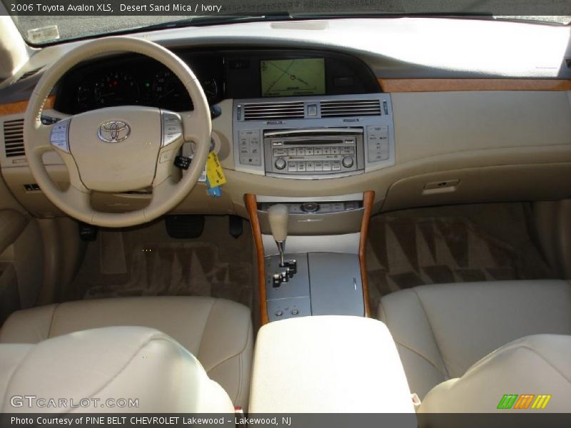 Desert Sand Mica / Ivory 2006 Toyota Avalon XLS