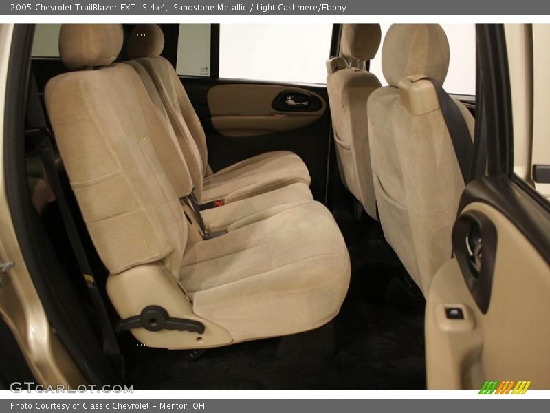 Sandstone Metallic / Light Cashmere/Ebony 2005 Chevrolet TrailBlazer EXT LS 4x4