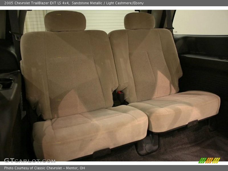 Sandstone Metallic / Light Cashmere/Ebony 2005 Chevrolet TrailBlazer EXT LS 4x4