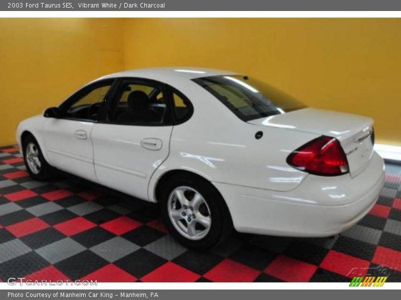 Vibrant White / Dark Charcoal 2003 Ford Taurus SES