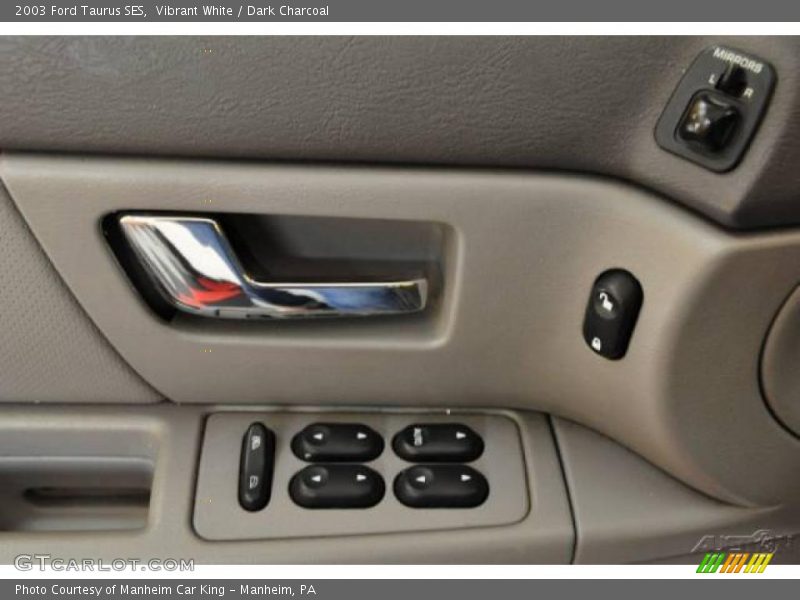 Vibrant White / Dark Charcoal 2003 Ford Taurus SES