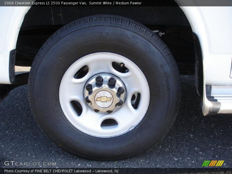 Summit White / Medium Pewter 2009 Chevrolet Express LS 3500 Passenger Van