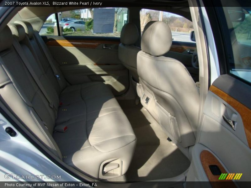 Blizzard White Pearl / Ivory 2007 Toyota Avalon XLS