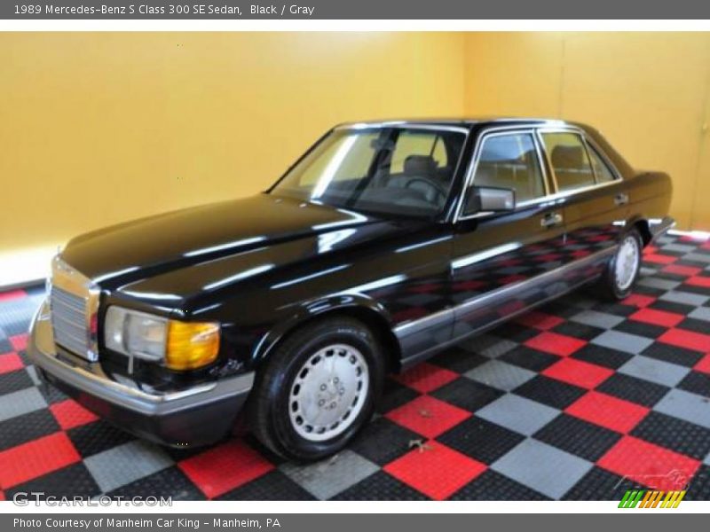 Black / Gray 1989 Mercedes-Benz S Class 300 SE Sedan