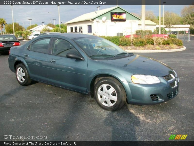Magnesium Pearlcoat / Dark Slate Grey 2006 Dodge Stratus SXT Sedan