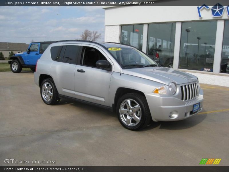 Front 3/4 View of 2009 Compass Limited 4x4