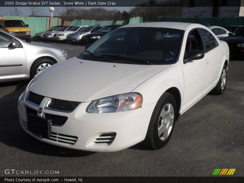 Stone White / Dark Slate Gray 2005 Dodge Stratus SXT Sedan