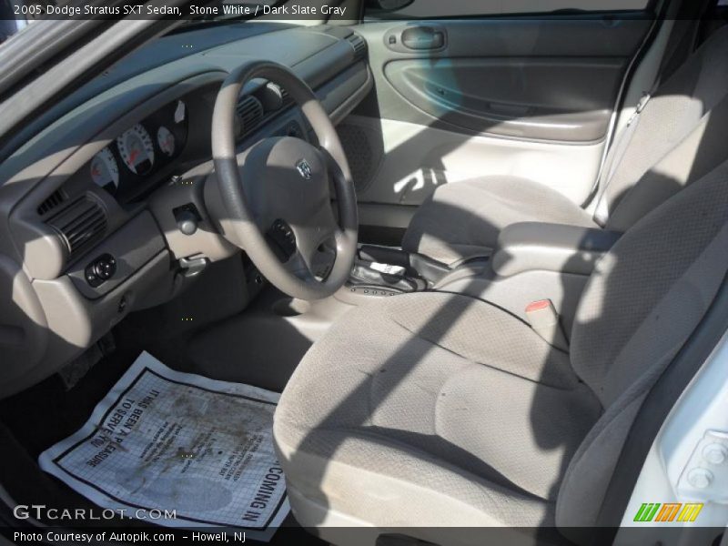 Stone White / Dark Slate Gray 2005 Dodge Stratus SXT Sedan