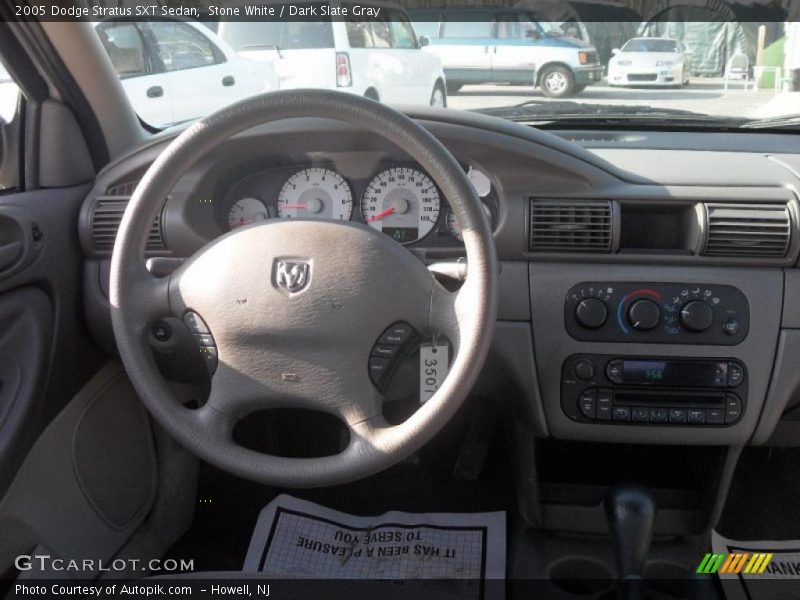Stone White / Dark Slate Gray 2005 Dodge Stratus SXT Sedan