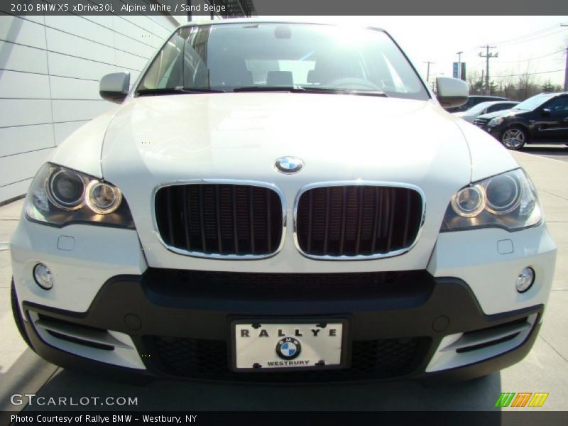 Alpine White / Sand Beige 2010 BMW X5 xDrive30i