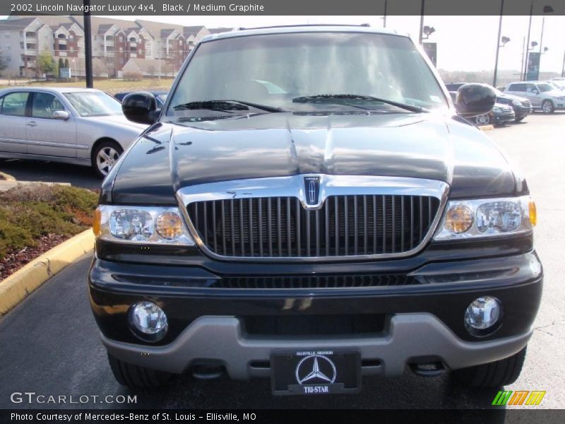 Black / Medium Graphite 2002 Lincoln Navigator Luxury 4x4