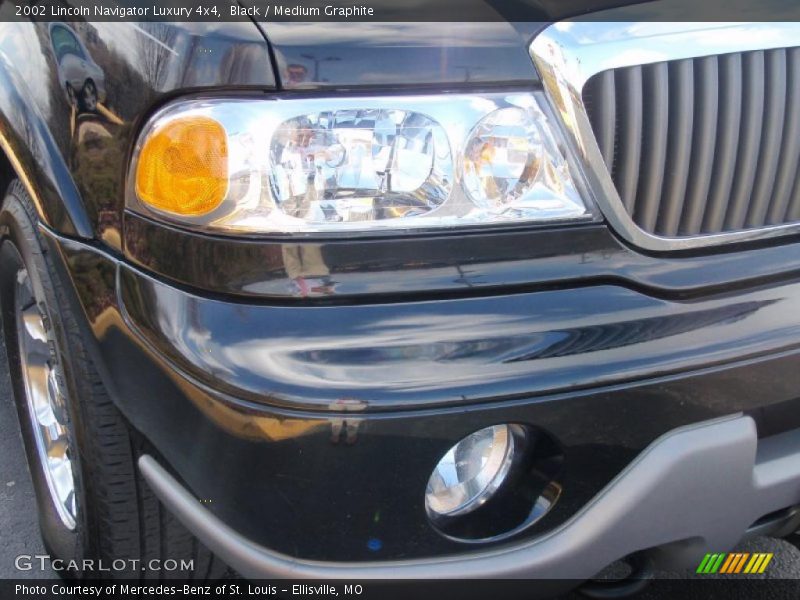 Black / Medium Graphite 2002 Lincoln Navigator Luxury 4x4