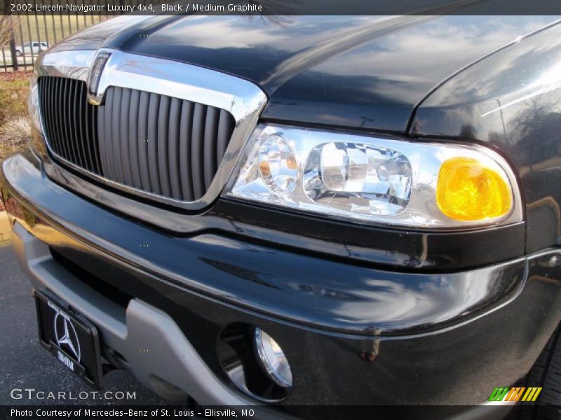 Black / Medium Graphite 2002 Lincoln Navigator Luxury 4x4