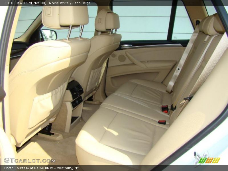 Alpine White / Sand Beige 2010 BMW X5 xDrive30i