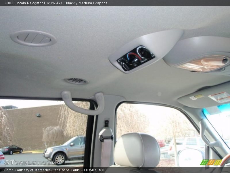 Black / Medium Graphite 2002 Lincoln Navigator Luxury 4x4
