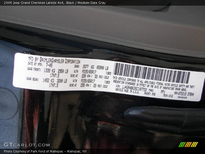 Black / Medium Slate Gray 2006 Jeep Grand Cherokee Laredo 4x4