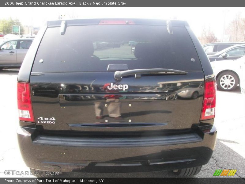 Black / Medium Slate Gray 2006 Jeep Grand Cherokee Laredo 4x4
