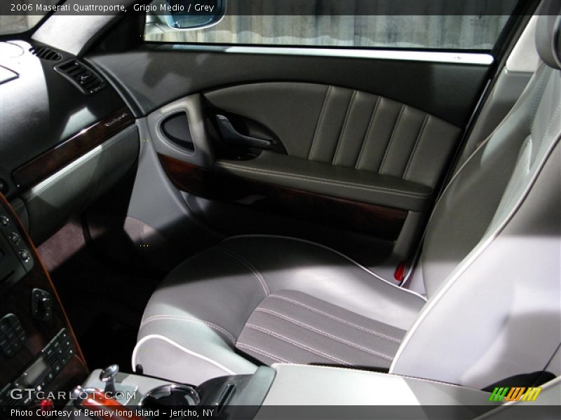 Grigio Medio / Grey 2006 Maserati Quattroporte
