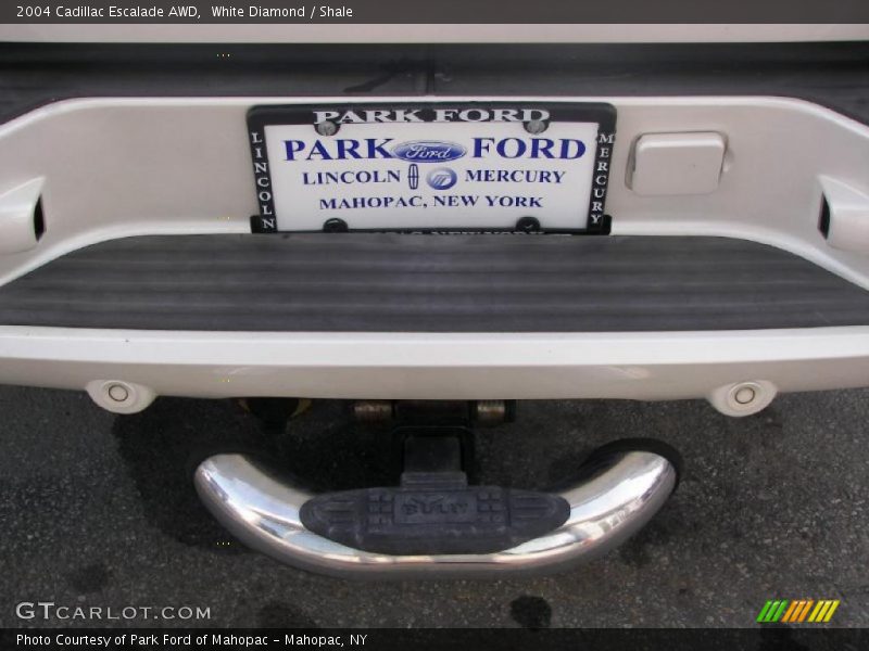 White Diamond / Shale 2004 Cadillac Escalade AWD