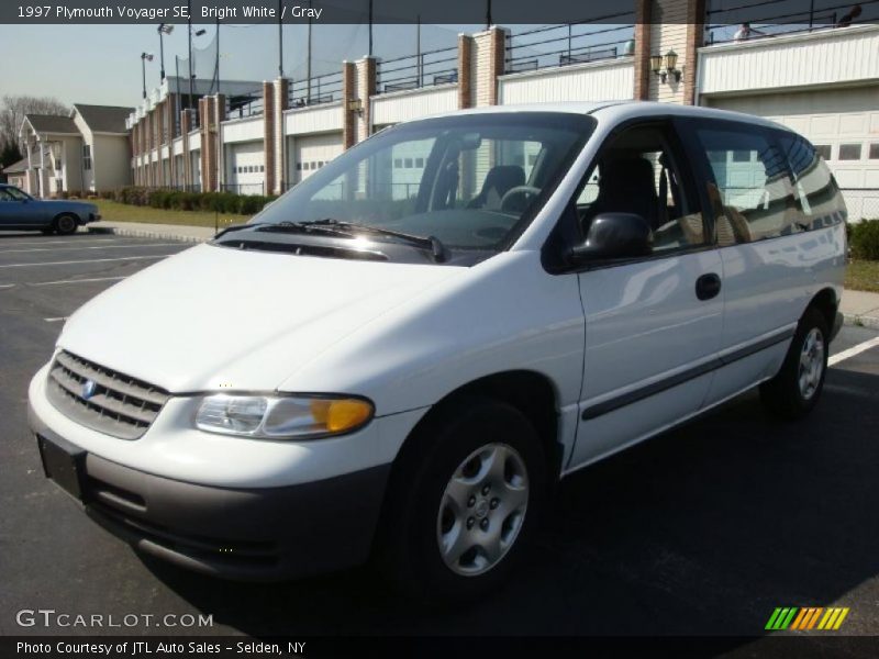 Bright White / Gray 1997 Plymouth Voyager SE