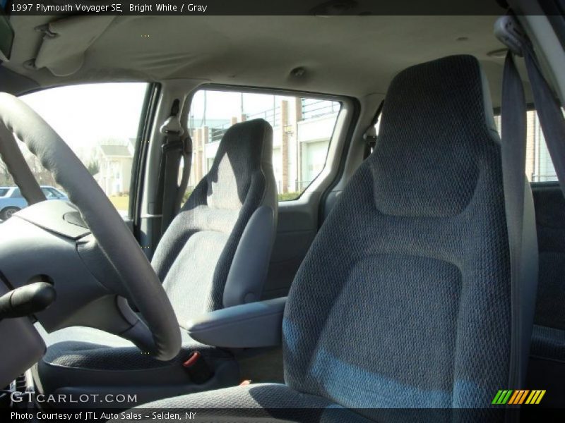 Bright White / Gray 1997 Plymouth Voyager SE