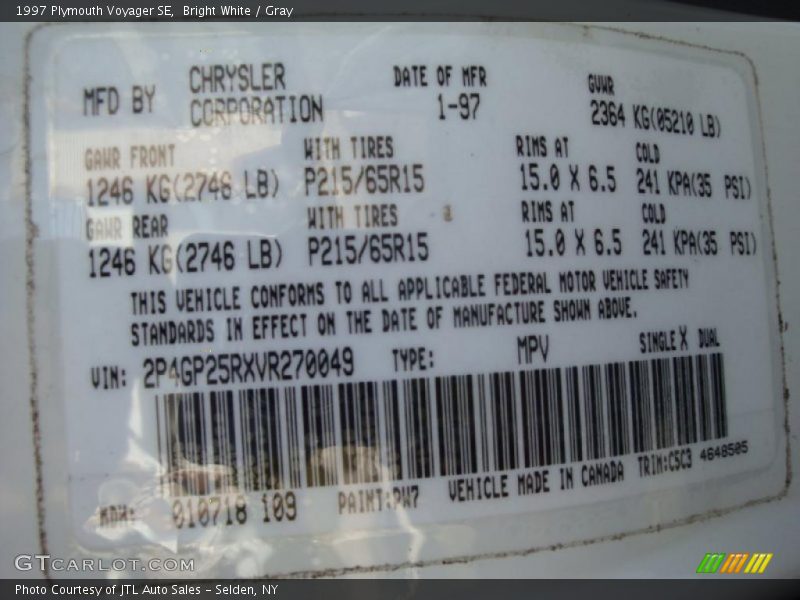 Bright White / Gray 1997 Plymouth Voyager SE