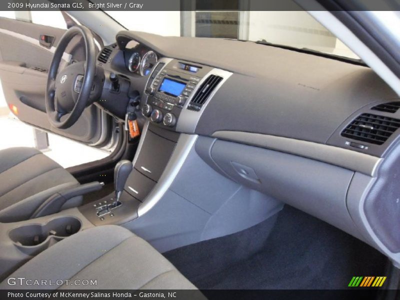 Bright Silver / Gray 2009 Hyundai Sonata GLS