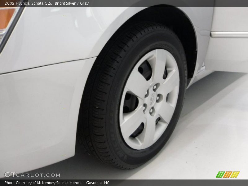 Bright Silver / Gray 2009 Hyundai Sonata GLS